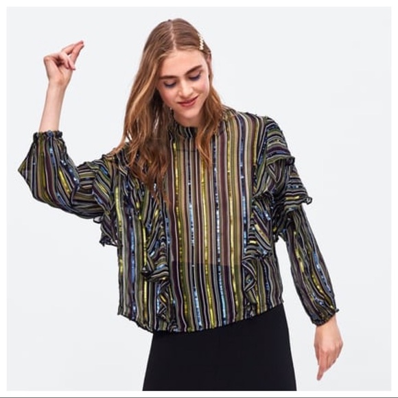 NWT. Zara Striped Top with sequins. Size XS - Picture 3 of 8